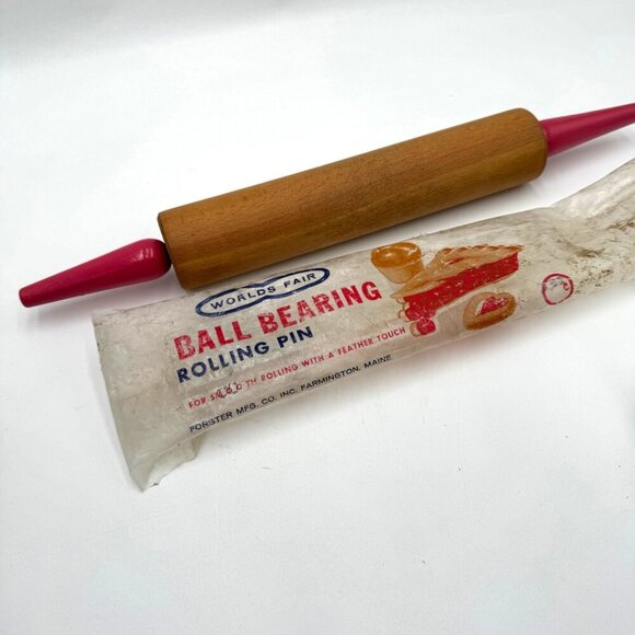 Vintage Foster Worlds Fair Brand Wooden Rolling Pin comes with original packagin - Picture 1 of 10